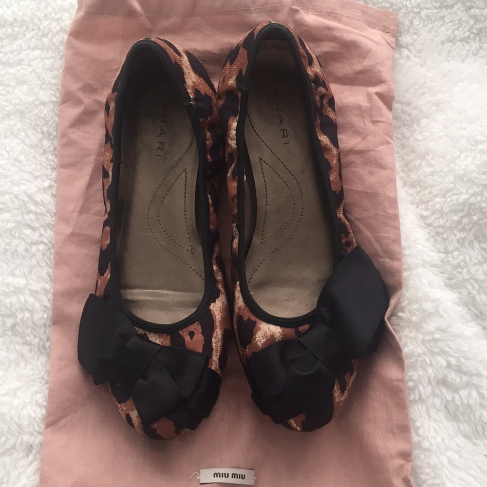 Tahari Flats in Animal Prints Unworn